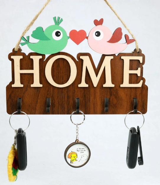 Bảng gỗ decor có gắn móc khóa