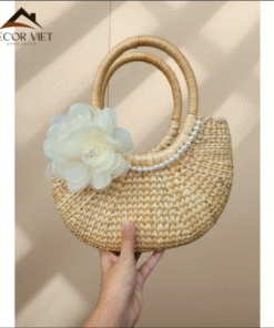 Túi cói lục bình vintage – Túi cầm tay chụp ảnh đính hoa